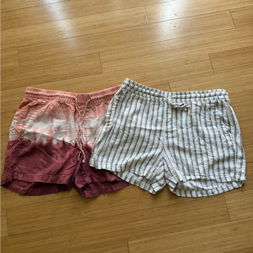 2/$10 Old Navy linen/rayon blend shorts - Large